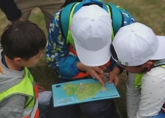 粉日｜去户外定格温馨家庭时光pg电子模拟器免费试玩周五宠(图4)